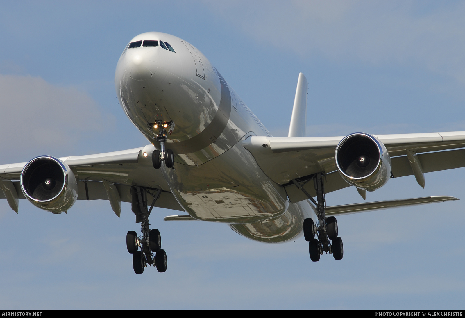 Aircraft Photo of A7-HHM | Airbus A330-203 | AirHistory.net #206187