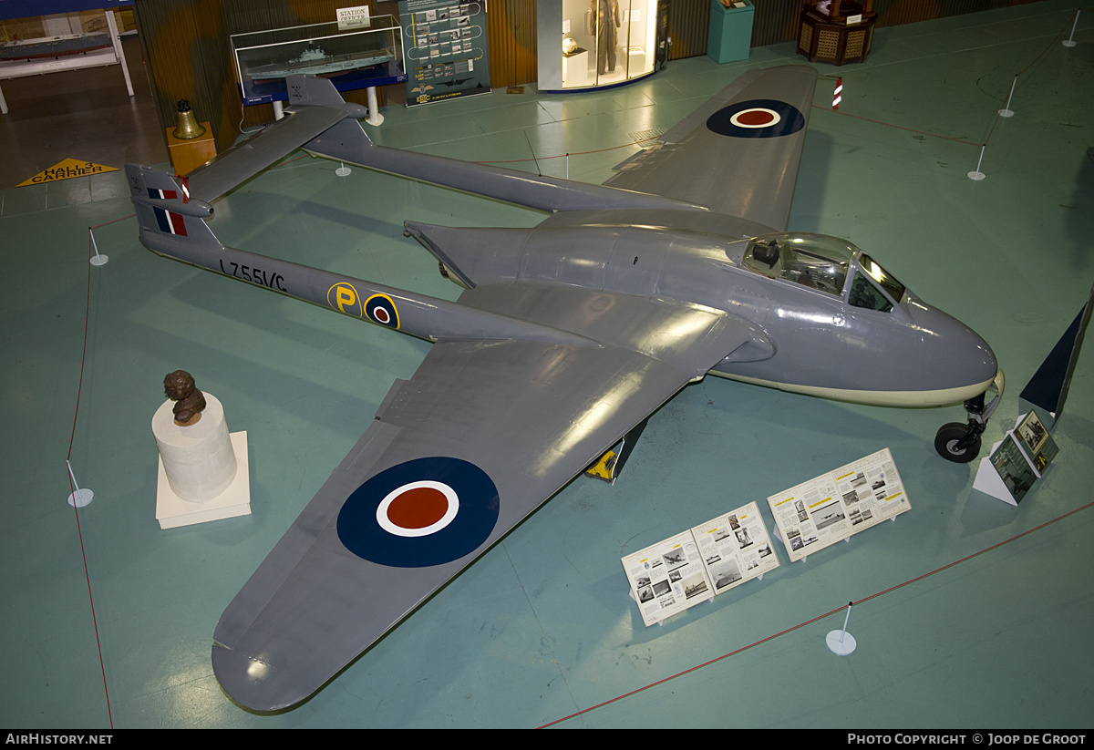Aircraft Photo of LZ551 / LZ551/G | De Havilland D.H. 100 Sea Vampire F1 | UK - Navy | AirHistory.net #206233
