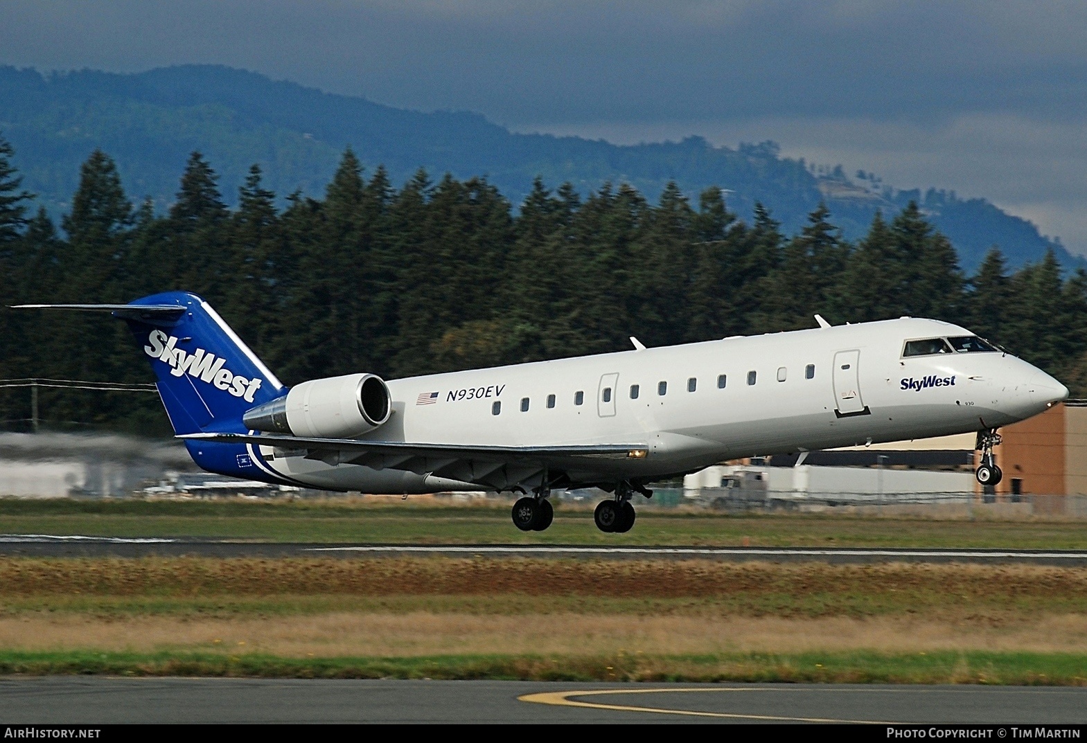 Aircraft Photo of N930EV | Bombardier CRJ-200ER (CL-600-2B19) | SkyWest Airlines | AirHistory.net #206234