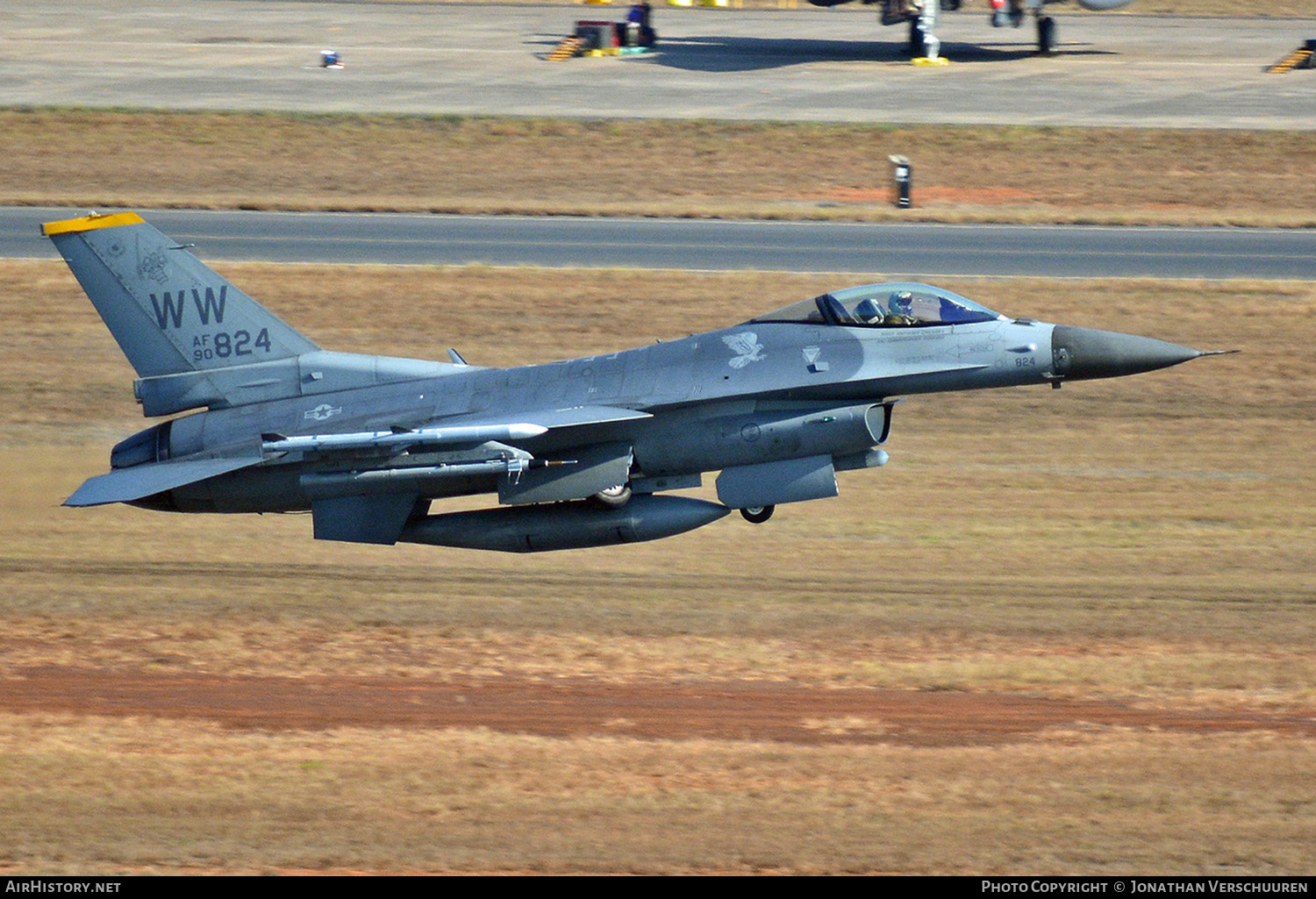 Aircraft Photo of 90-0824 / AF90-824 | Lockheed F-16CM Fighting Falcon | USA - Air Force | AirHistory.net #206240