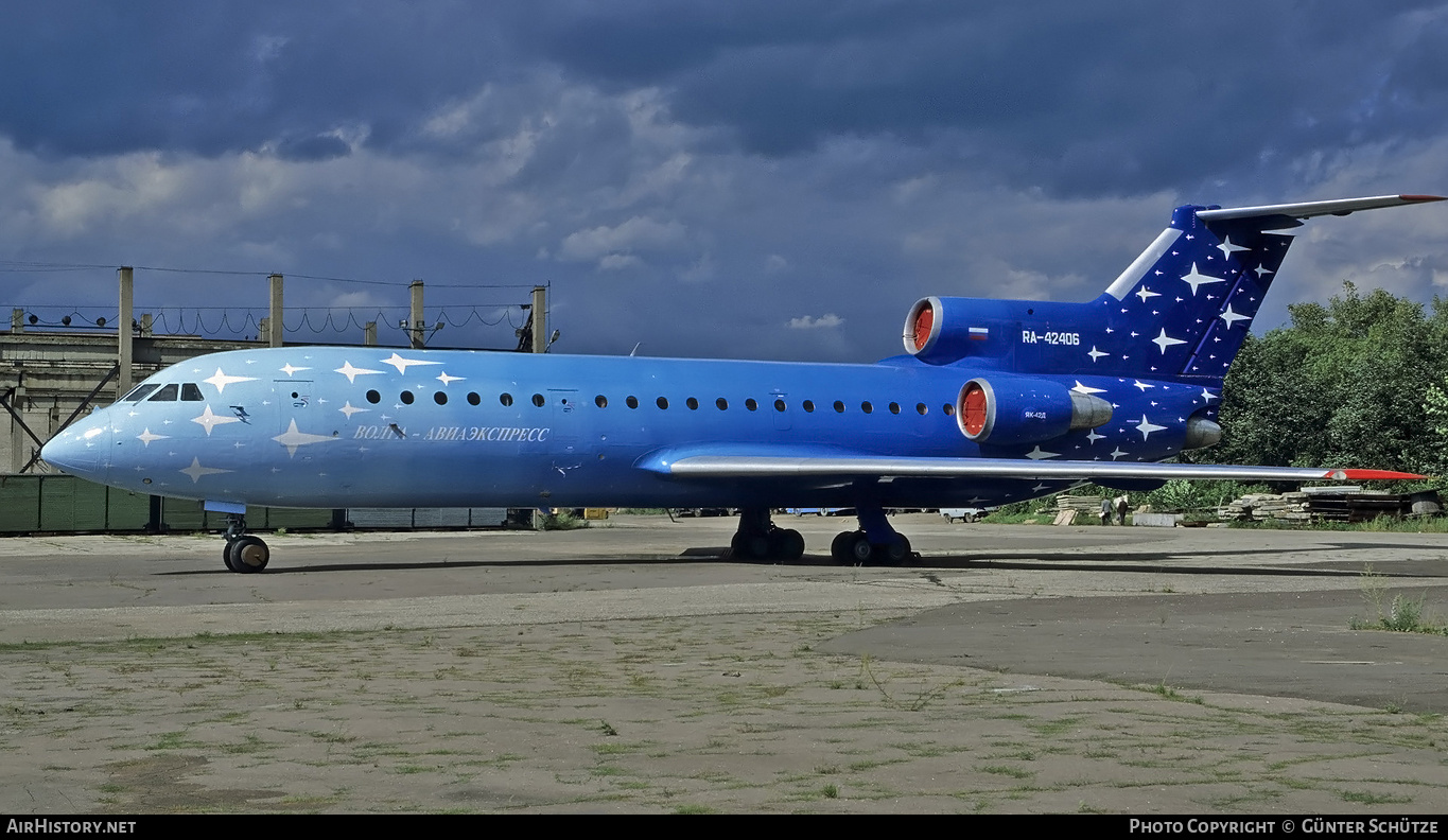 Aircraft Photo of RA-42406 | Yakovlev Yak-42D | Volga Aviaexpress | AirHistory.net #206296