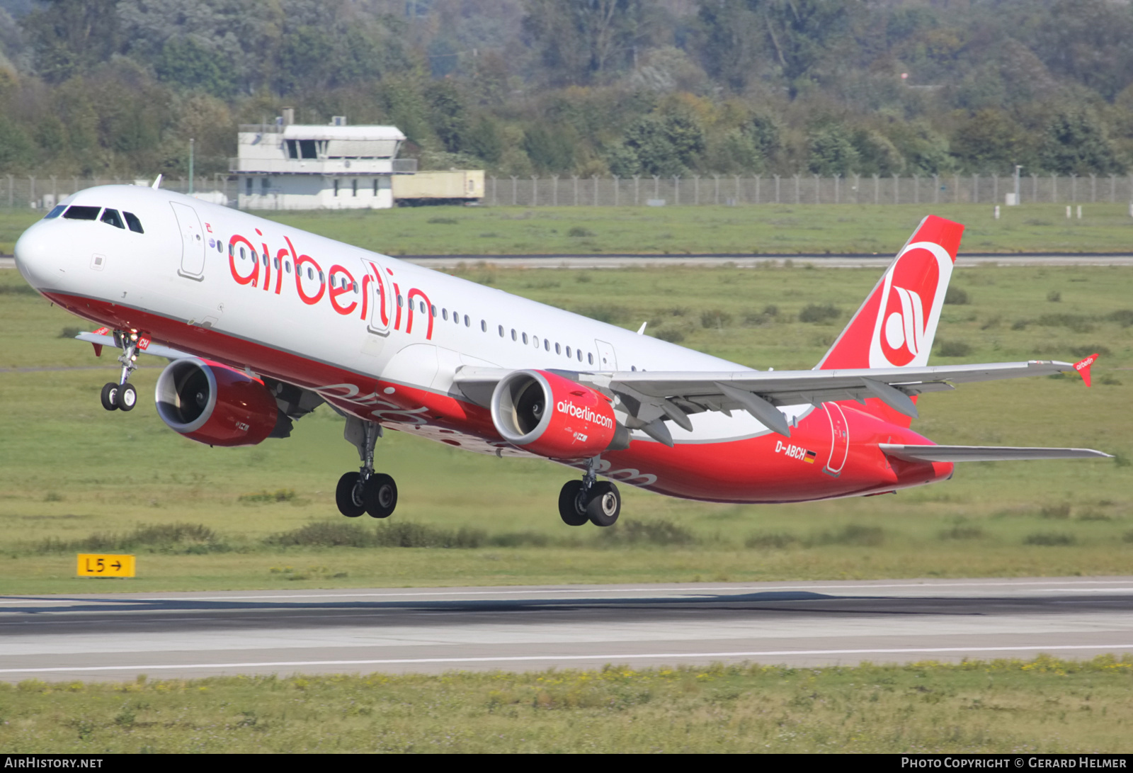 Aircraft Photo of D-ABCH | Airbus A321-211 | Air Berlin | AirHistory.net #206530