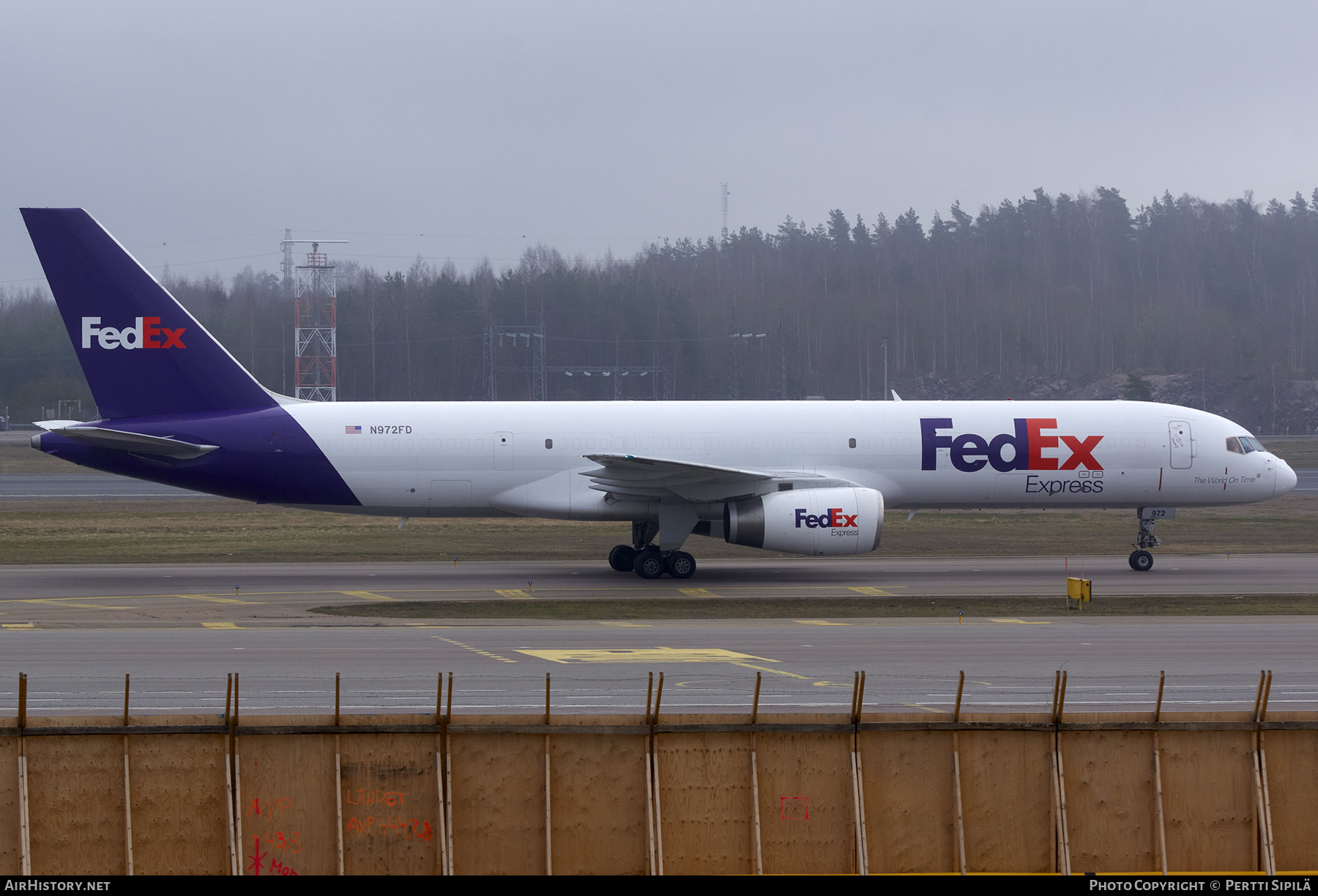 Aircraft Photo of N972FD | Boeing 757-28A(SF) | FedEx Express | AirHistory.net #206542