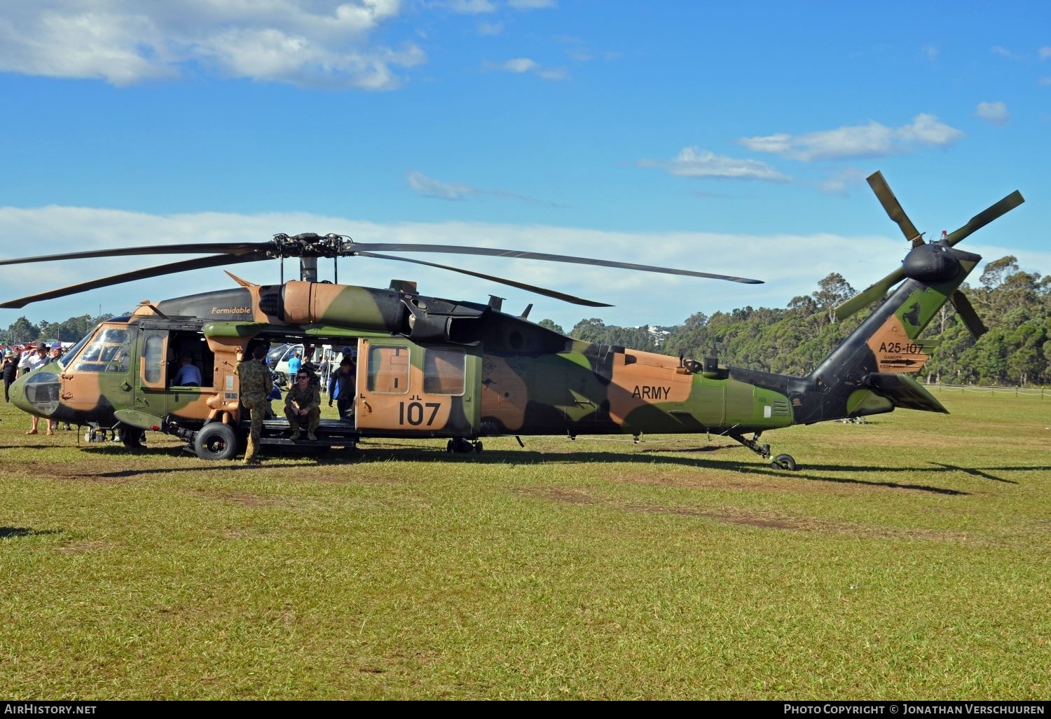 Aircraft Photo of A25-107 | Sikorsky S-70A-9 Black Hawk | Australia - Army | AirHistory.net #206562