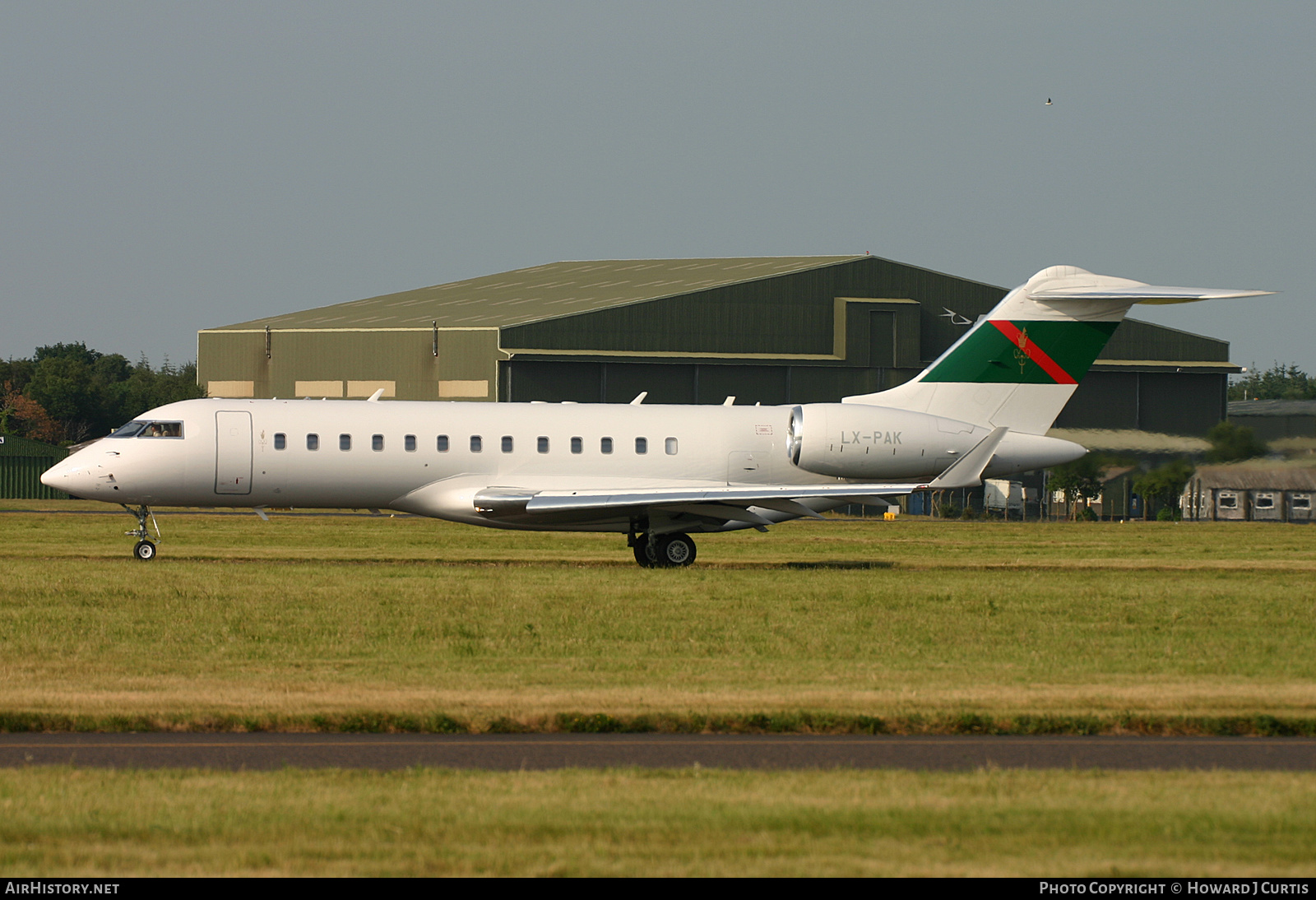 Aircraft Photo of LX-PAK | Bombardier Global Express (BD-700-1A10) | AirHistory.net #206631