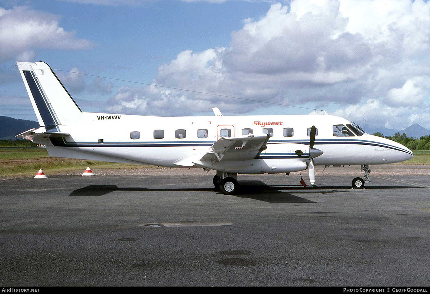 Aircraft Photo of VH-MWV | Embraer EMB-110P2 Bandeirante | Skywest Airlines | AirHistory.net #206701