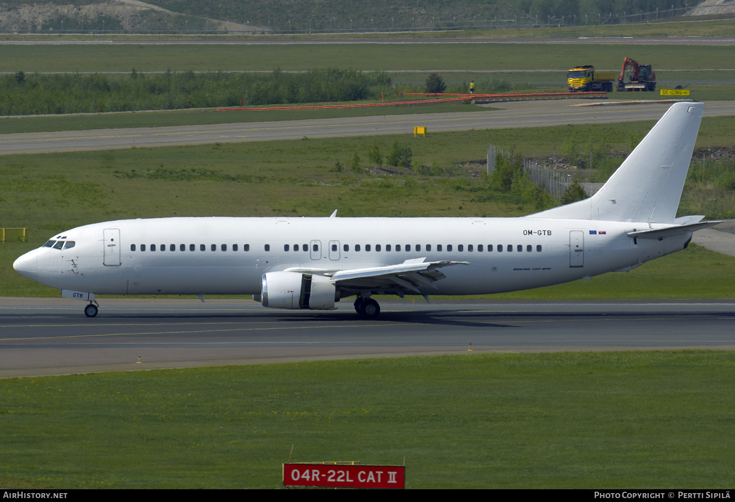 Aircraft Photo of OM-GTB | Boeing 737-49R | AirHistory.net #206851