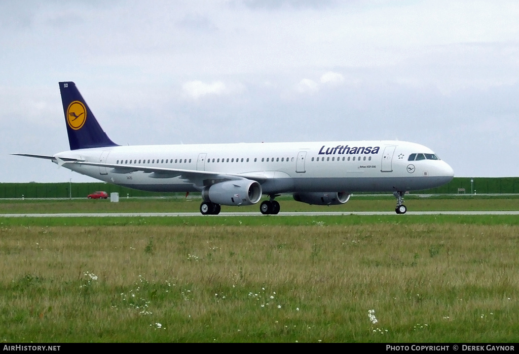 Aircraft Photo of D-AVZH | Airbus A321-231 | Lufthansa | AirHistory.net #206911