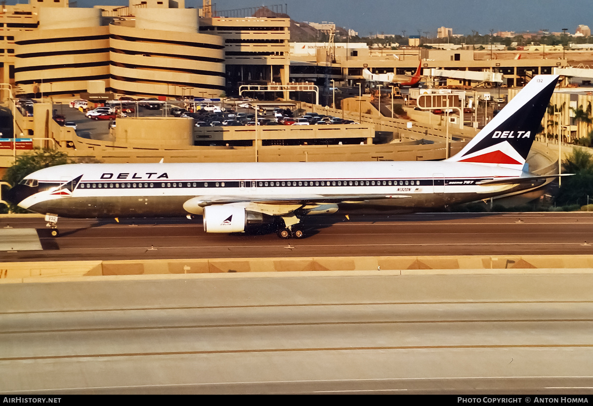 Aircraft Photo of N132DN | Boeing 767-332 | Delta Air Lines | AirHistory.net #206914