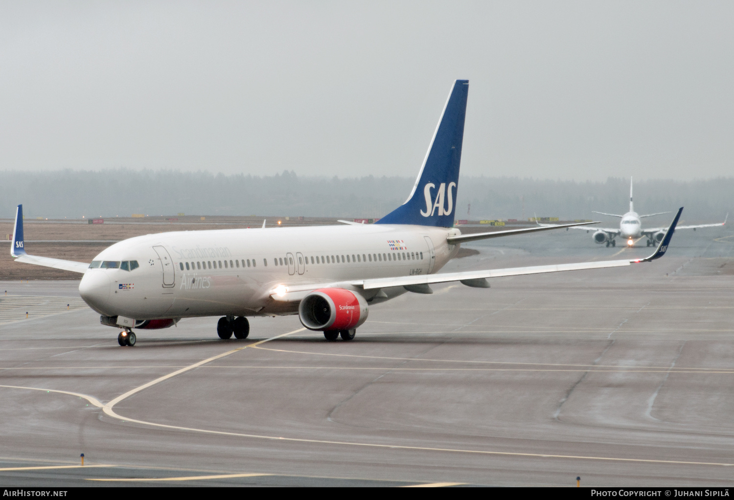 Aircraft Photo of LN-RGH | Boeing 737-86N | Scandinavian Airlines - SAS | AirHistory.net #206933