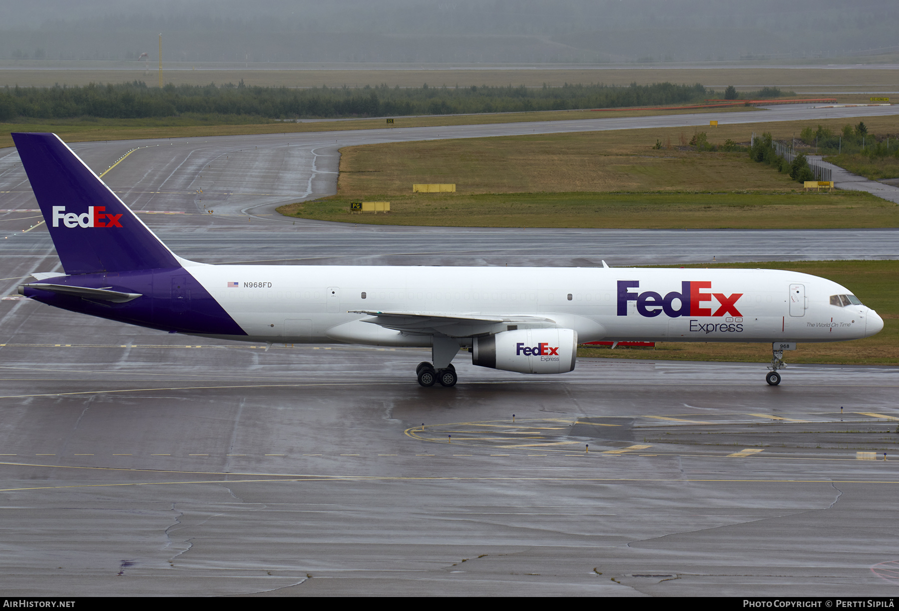 Aircraft Photo of N968FD | Boeing 757-28A(SF) | FedEx Express - Federal Express | AirHistory.net #206935
