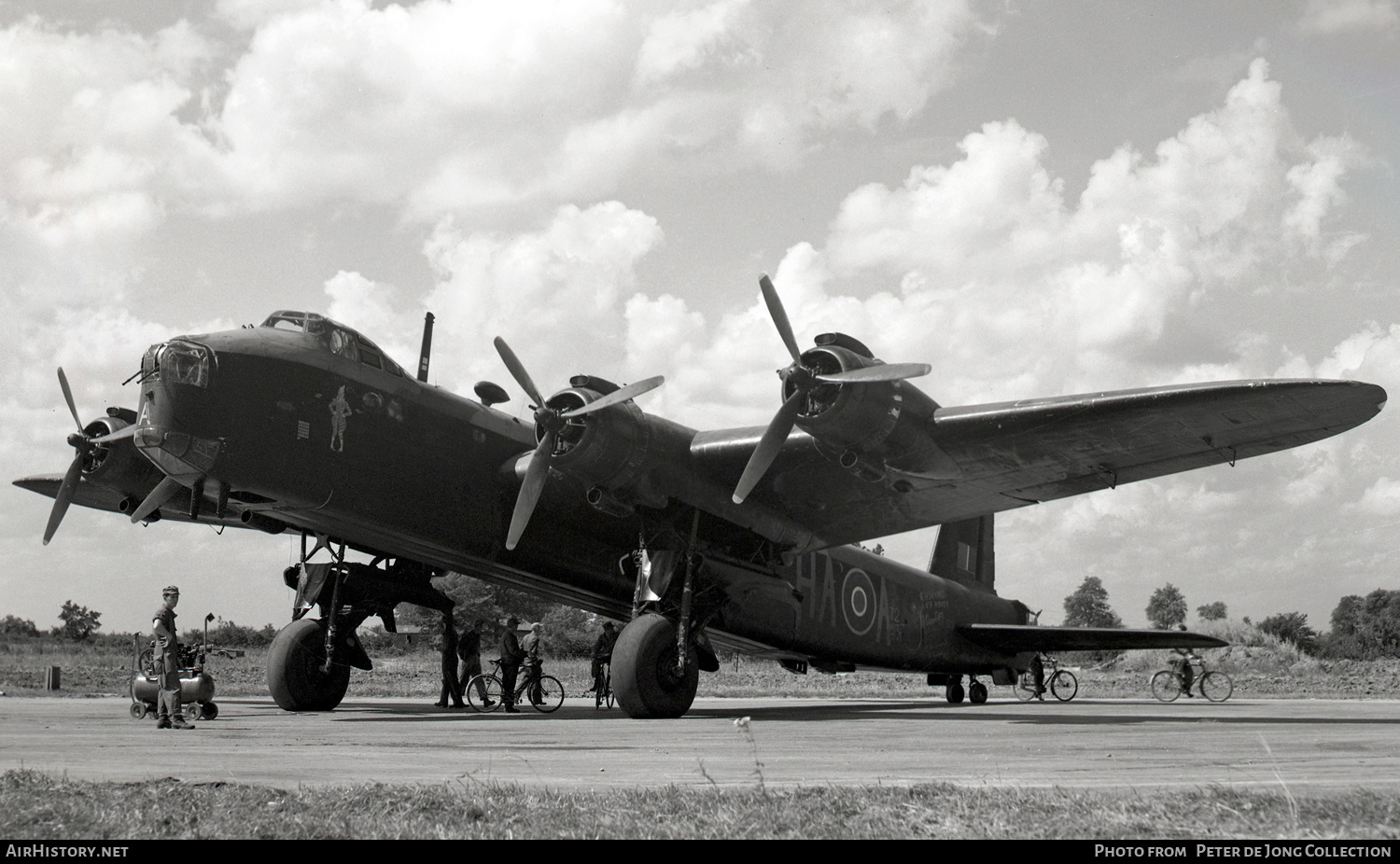 Aircraft Photo of EF133 | Short S-29 Stirling Mk3 | UK - Air Force | AirHistory.net #207126