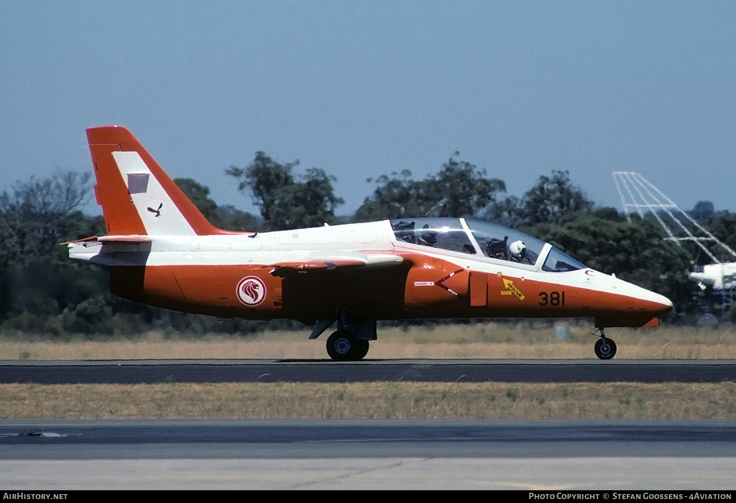 Aircraft Photo of 381 | SIAI-Marchetti S-211 | Singapore - Air Force | AirHistory.net #207140