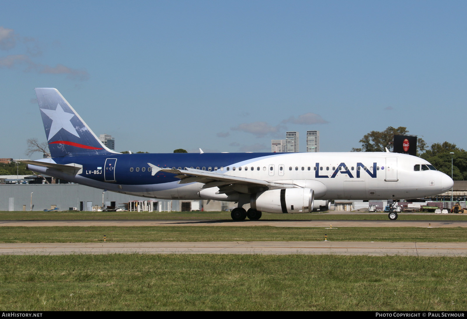 Aircraft Photo of LV-BSJ | Airbus A320-233 | LAN Airlines - Línea Aérea Nacional | AirHistory.net #207169