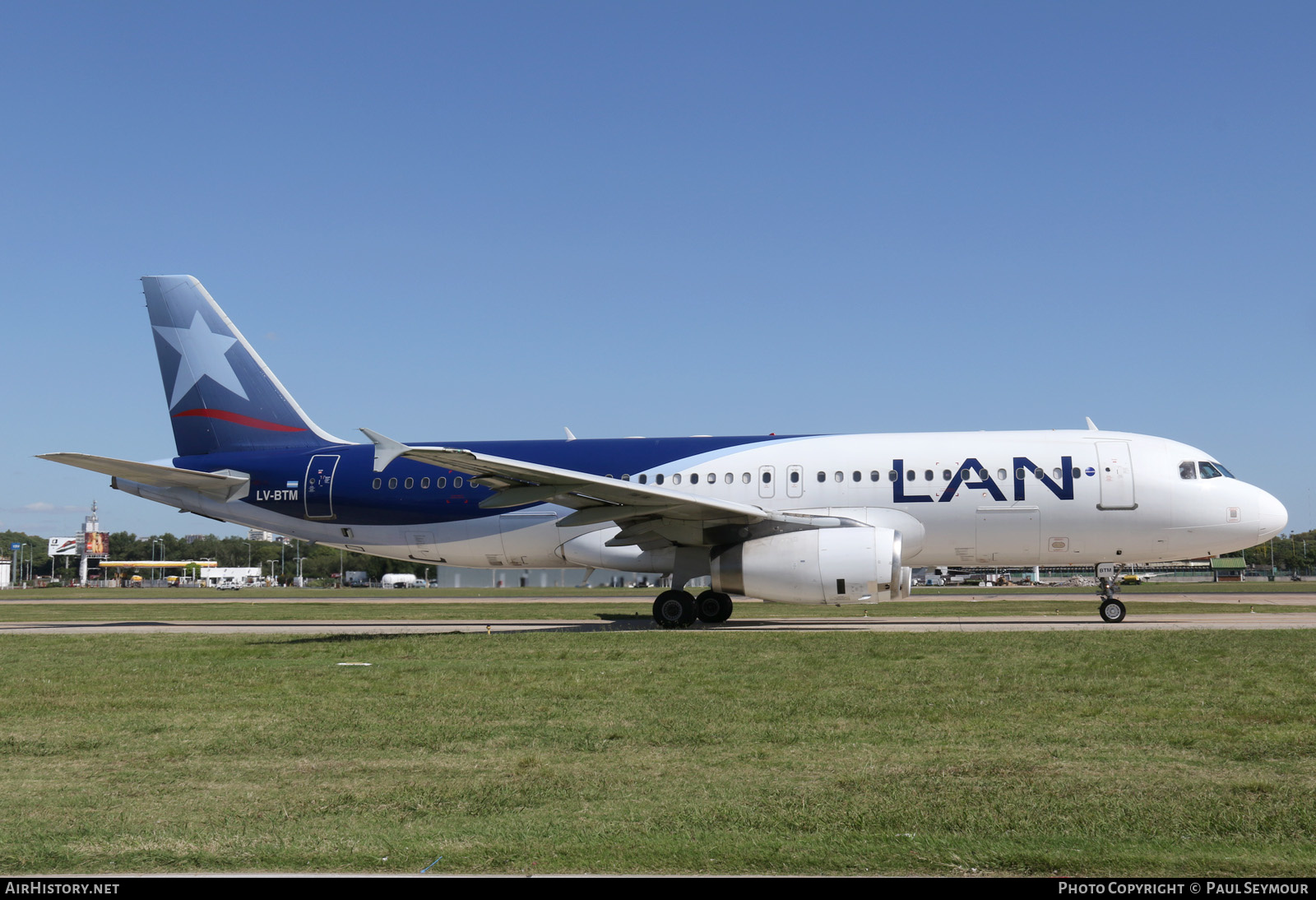 Aircraft Photo of LV-BTM | Airbus A320-233 | LAN Airlines - Línea Aérea Nacional | AirHistory.net #207236