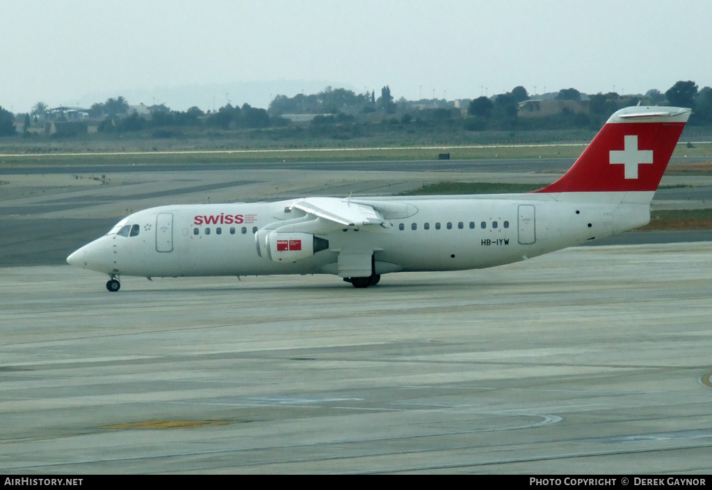 Aircraft Photo of HB-IYW | British Aerospace Avro 146-RJ100 | Swiss International Air Lines | AirHistory.net #207384