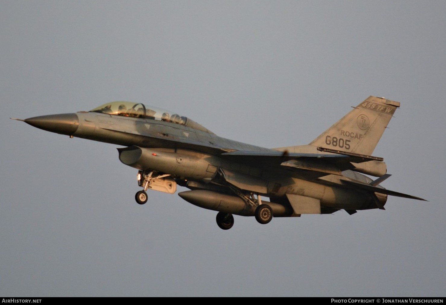 Aircraft Photo of 6805 | General Dynamics F-16B Fighting Falcon | Taiwan - Air Force | AirHistory.net #207445
