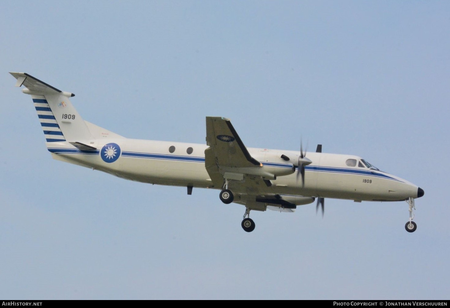 Aircraft Photo of 1909 | Beech 1900C-1 | Taiwan - Air Force | AirHistory.net #207532