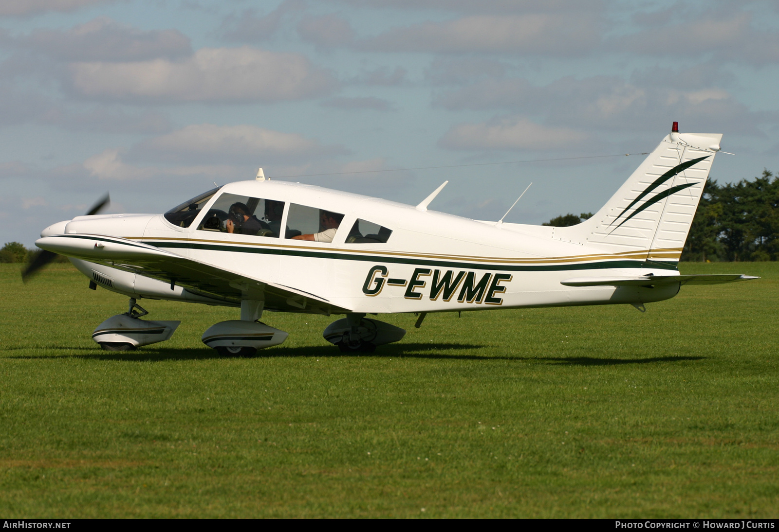Aircraft Photo of G-EWME | Piper PA-28-235 Cherokee | AirHistory.net #207654