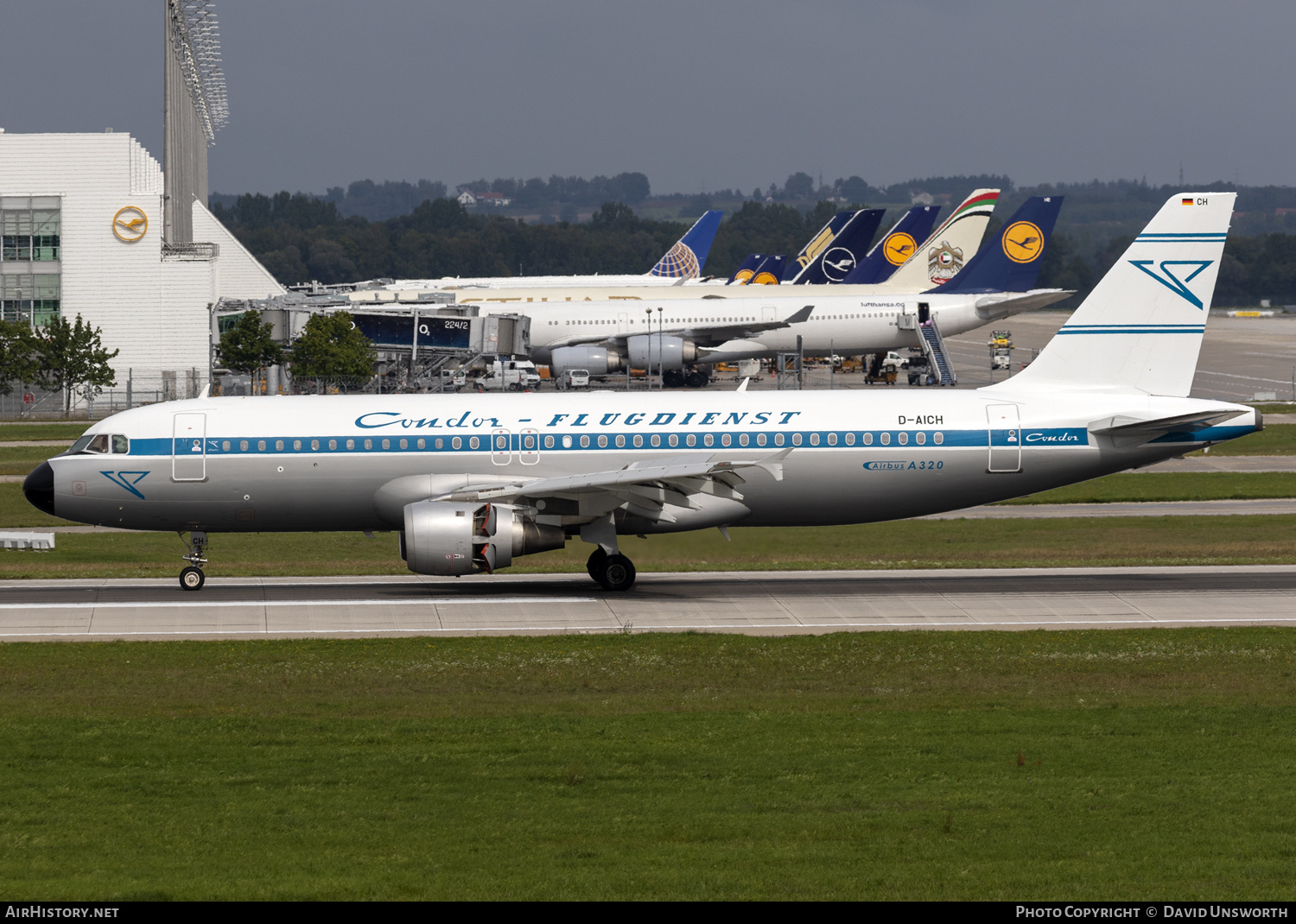 Aircraft Photo of D-AICH | Airbus A320-212 | Condor Flugdienst | AirHistory.net #207690