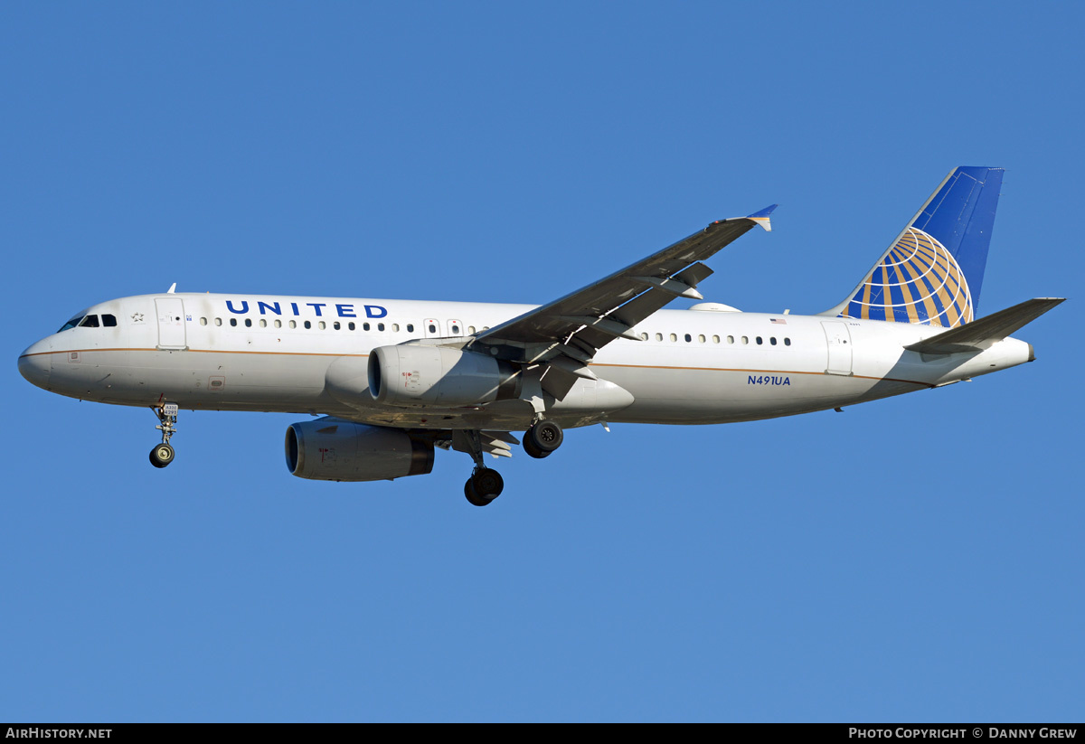 Aircraft Photo of N491UA | Airbus A320-232 | United Airlines | AirHistory.net #207728