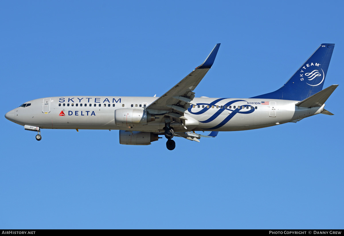 Aircraft Photo of N381DN | Boeing 737-832 | Delta Air Lines | AirHistory.net #207770