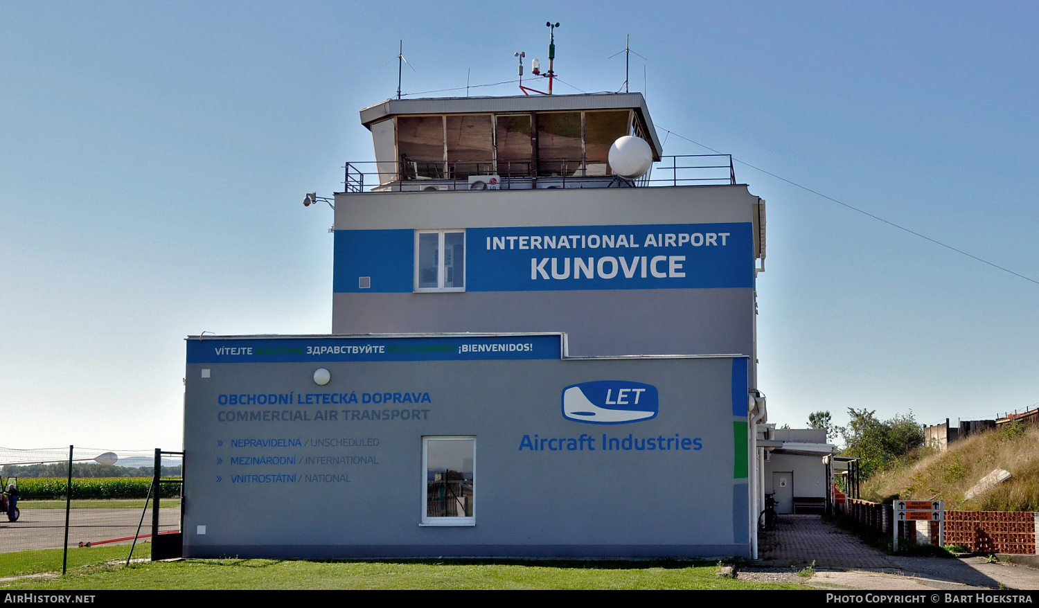 Airport photo of Uherské Hradištĕ - Kunovice (LKKU / UHE) in Czechia | AirHistory.net #207837
