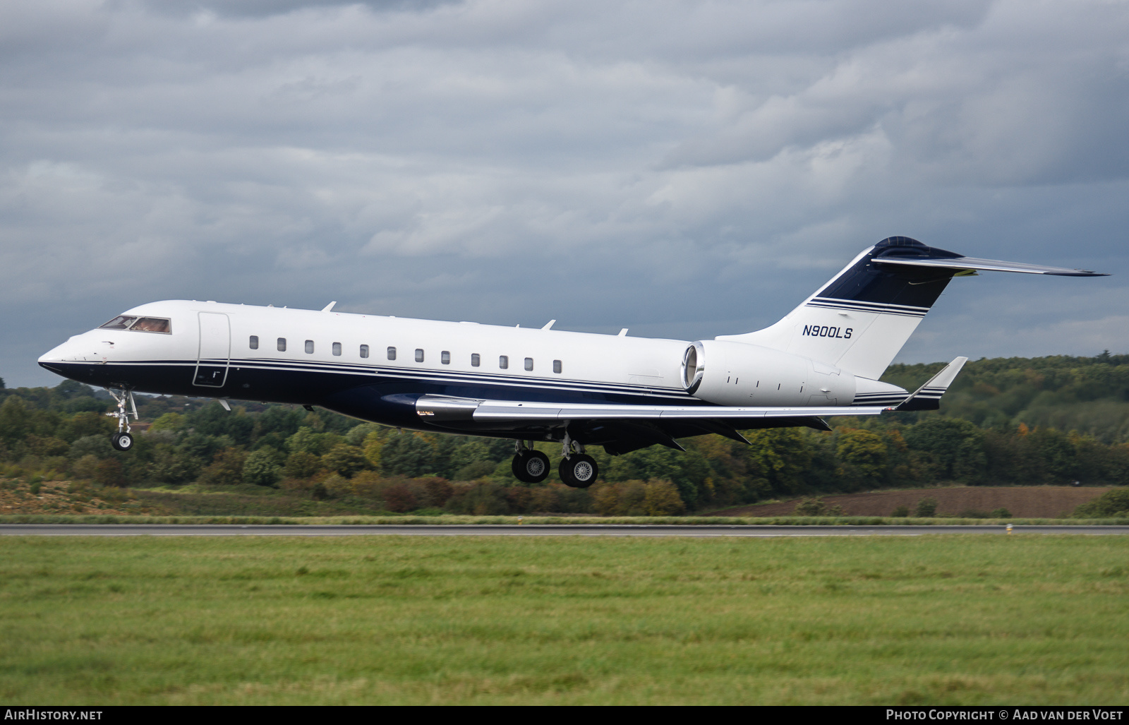 Aircraft Photo of N900LS | Bombardier Global 6000 (BD-700-1A10) | AirHistory.net #207860