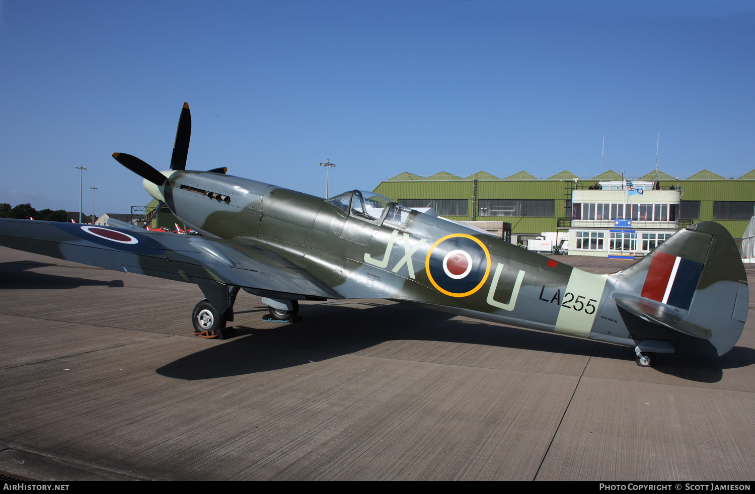 Aircraft Photo of LA255 | Supermarine 356 Spitfire F21 | UK - Air Force | AirHistory.net #207866