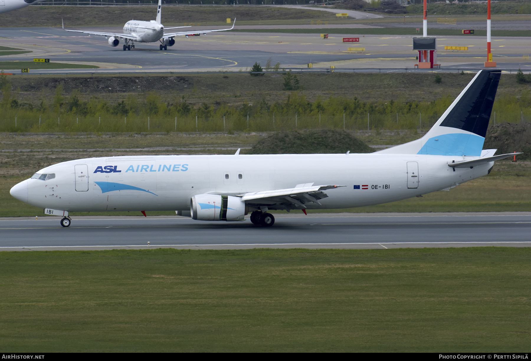 Aircraft Photo of OE-IBI | Boeing 737-490(SF) | ASL Airlines | AirHistory.net #207874