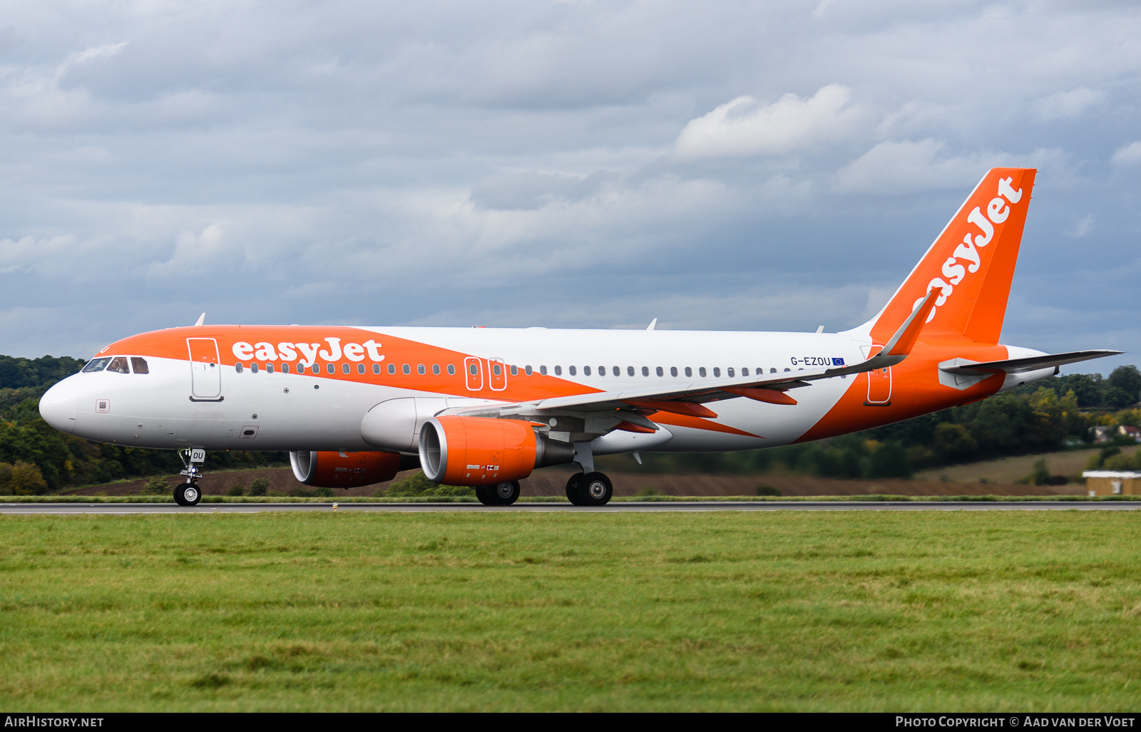 Aircraft Photo of G-EZOU | Airbus A320-214 | EasyJet | AirHistory.net #207876
