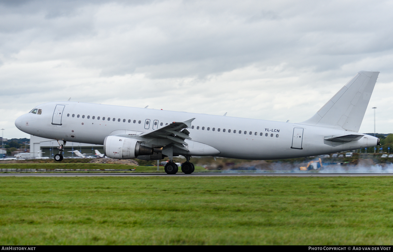 Aircraft Photo of YL-LCN | Airbus A320-211 | AirHistory.net #207881