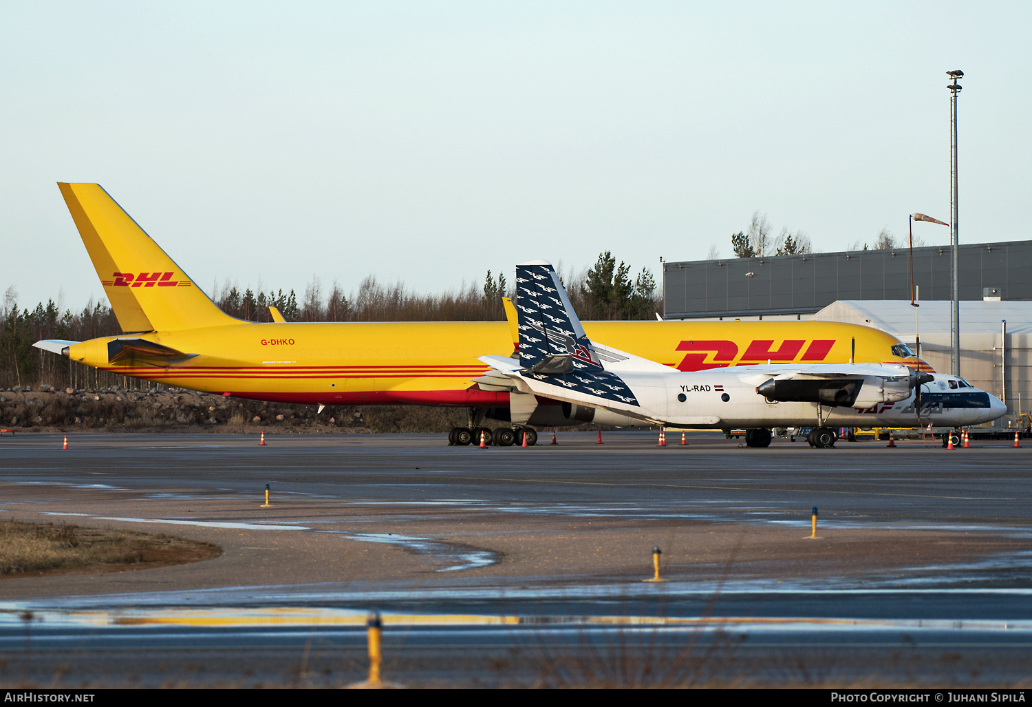 Aircraft Photo of G-DHKO | Boeing 757-223(PCF) | DHL International | AirHistory.net #207885