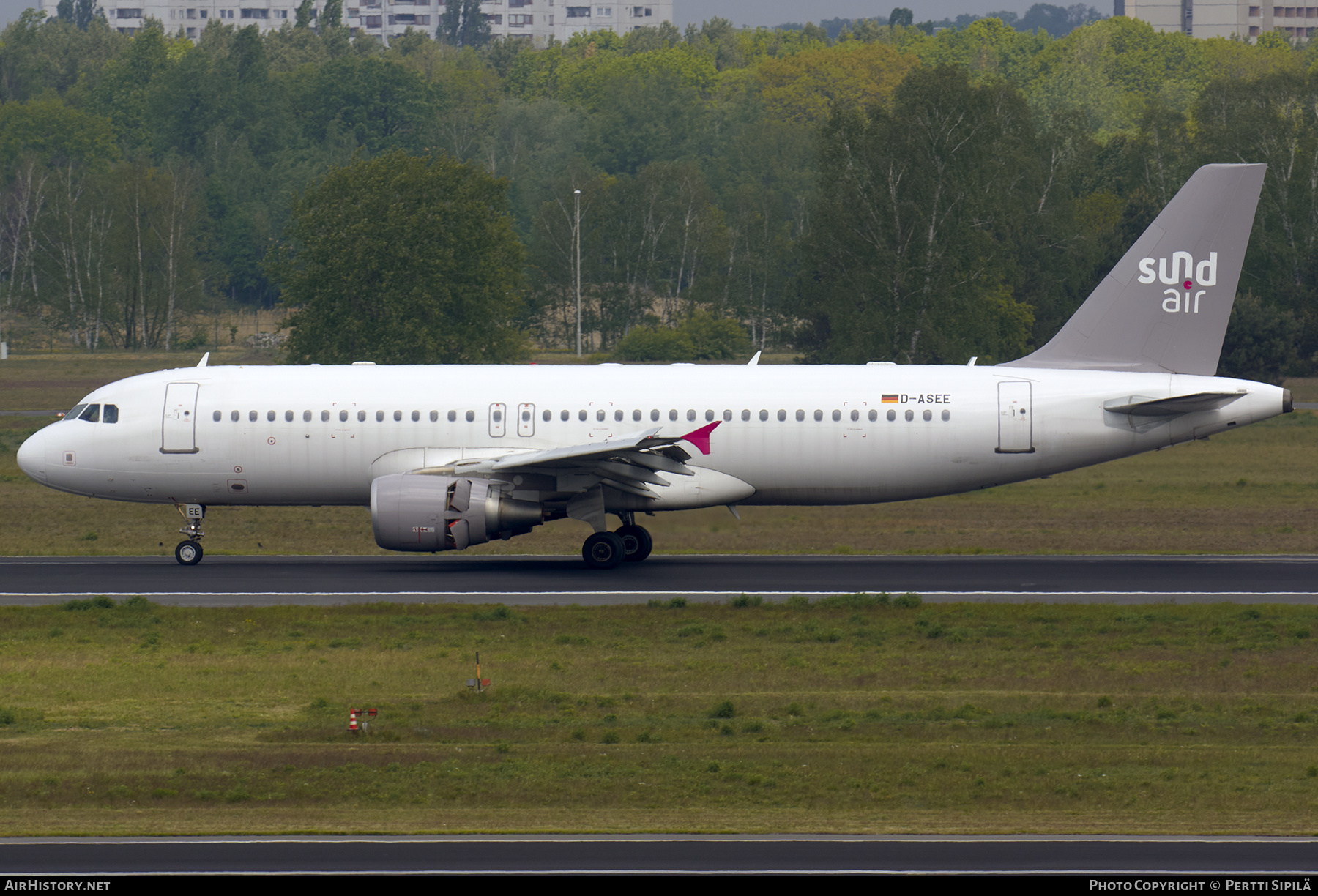Aircraft Photo of D-ASEE | Airbus A320-214 | Sundair | AirHistory.net #207908