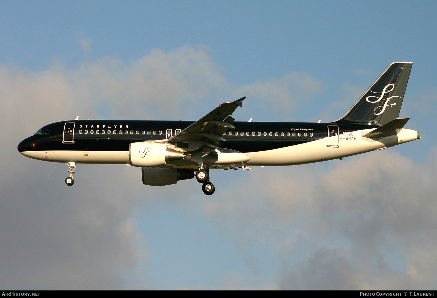 Aircraft Photo of F-WWDM | Airbus A320-214 | StarFlyer | AirHistory.net #207941