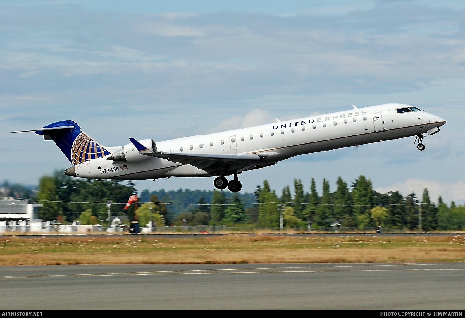 Aircraft Photo of N724SK | Bombardier CRJ-700 (CL-600-2C10) | United Express | AirHistory.net #208051