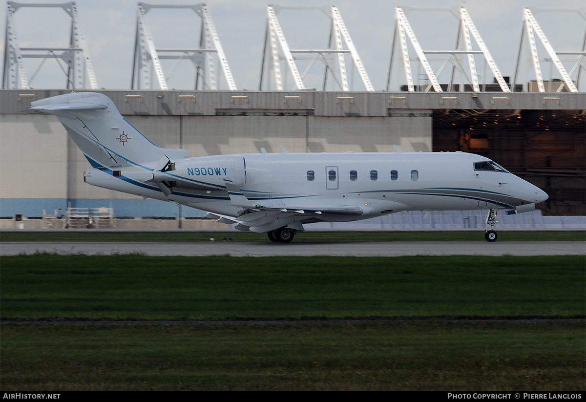 Aircraft Photo of N900WY | Bombardier Challenger 300 (BD-100-1A10) | AirHistory.net #208427