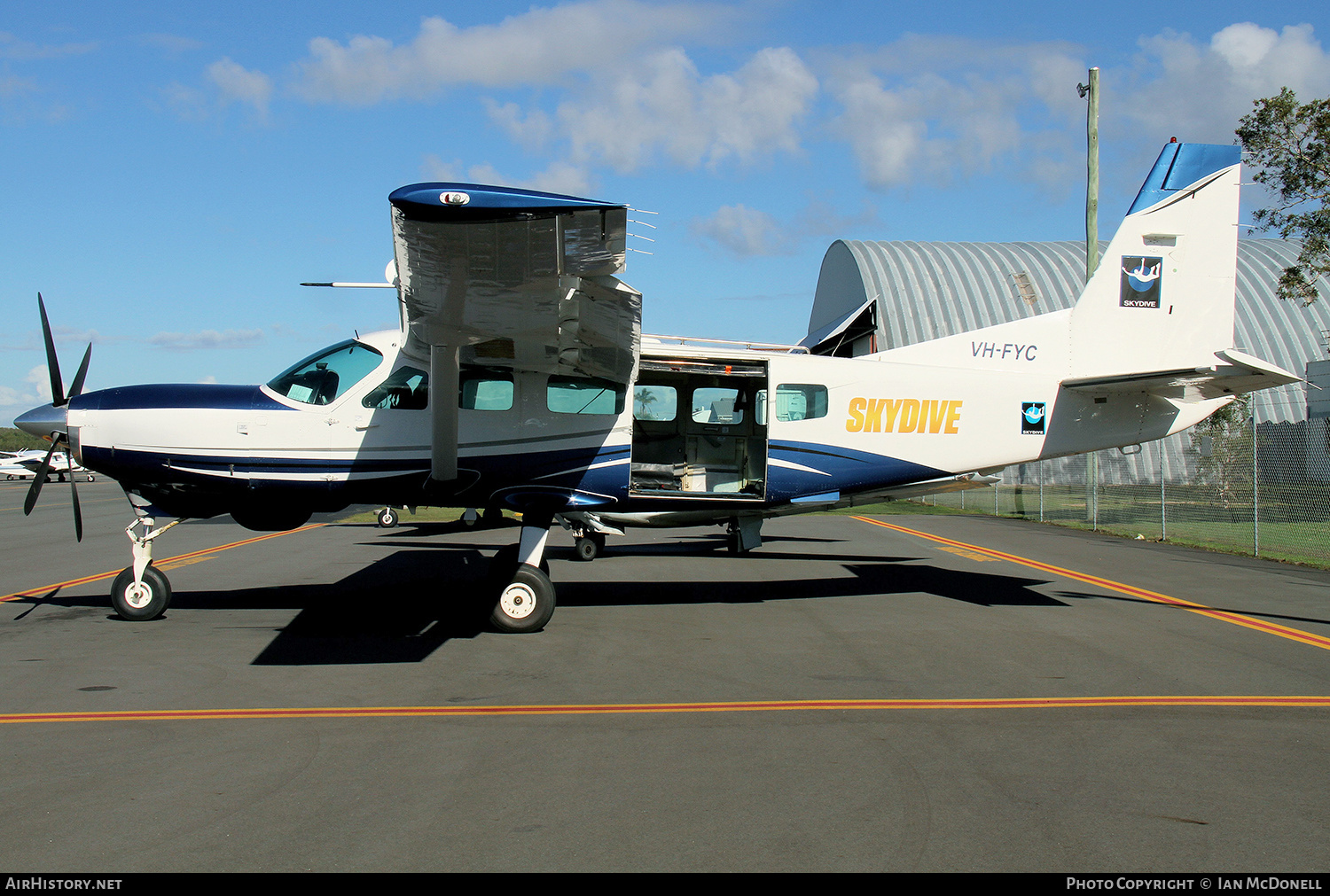 Aircraft Photo of VH-FYC | Cessna 208 Caravan I | Skydive | AirHistory.net #208448