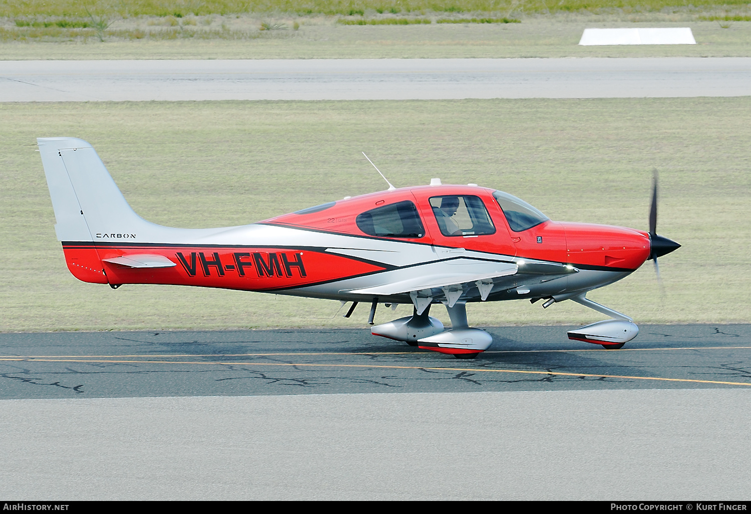 Aircraft Photo of VH-FMH | Cirrus SR-22 G6-GTS Carbon | AirHistory.net #208515