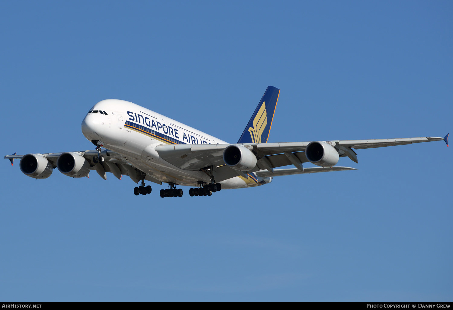 Aircraft Photo of 9V-SKN | Airbus A380-841 | Singapore Airlines | AirHistory.net #208517