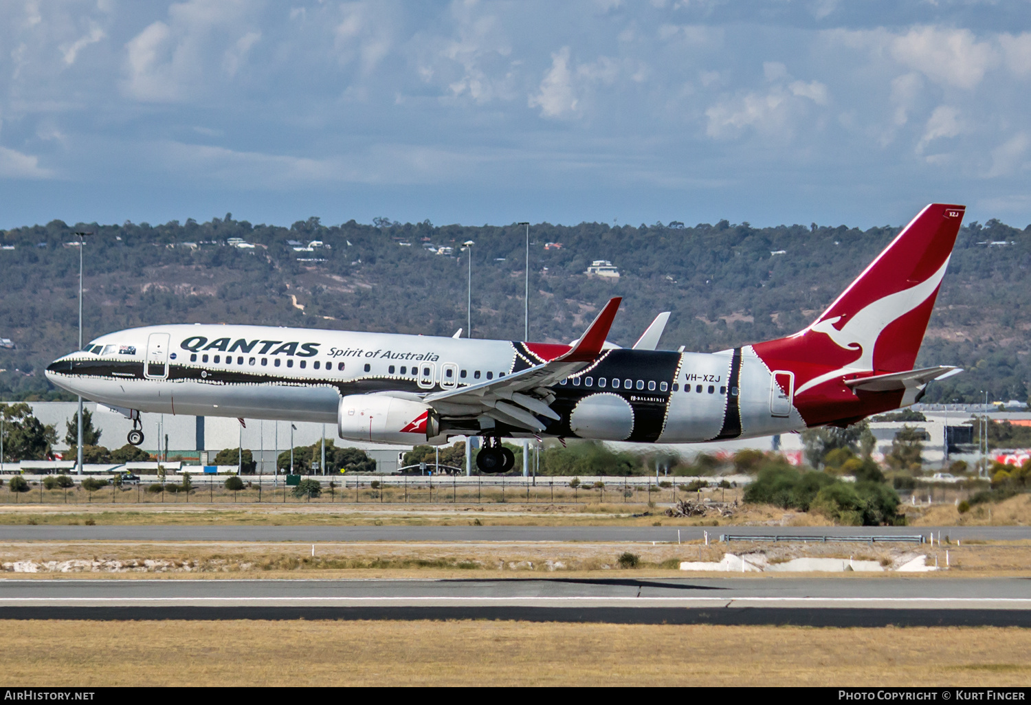 Aircraft Photo of VH-XZJ | Boeing 737-838 | Qantas | AirHistory.net #208797
