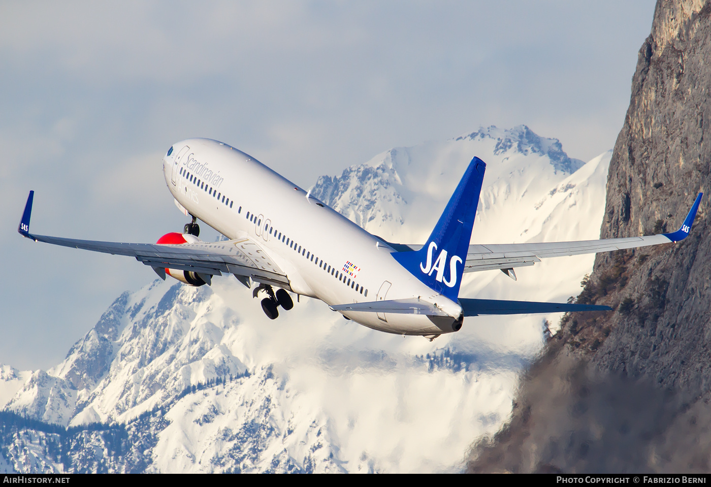 Aircraft Photo of LN-RGD | Boeing 737-86N | Scandinavian Airlines - SAS | AirHistory.net #208865