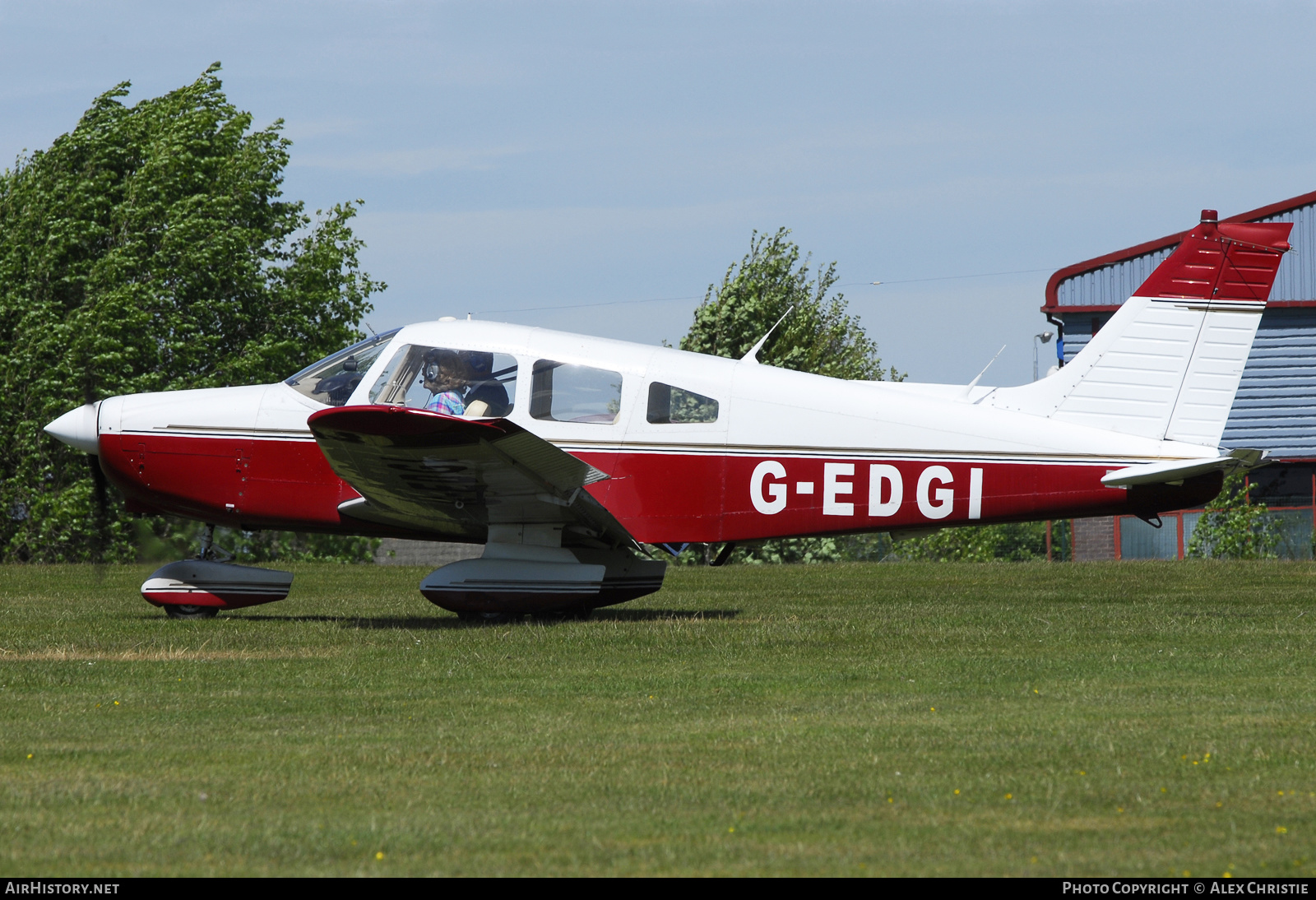 Aircraft Photo of G-EDGI | Piper PA-28-161 Warrior II | AirHistory.net #208881