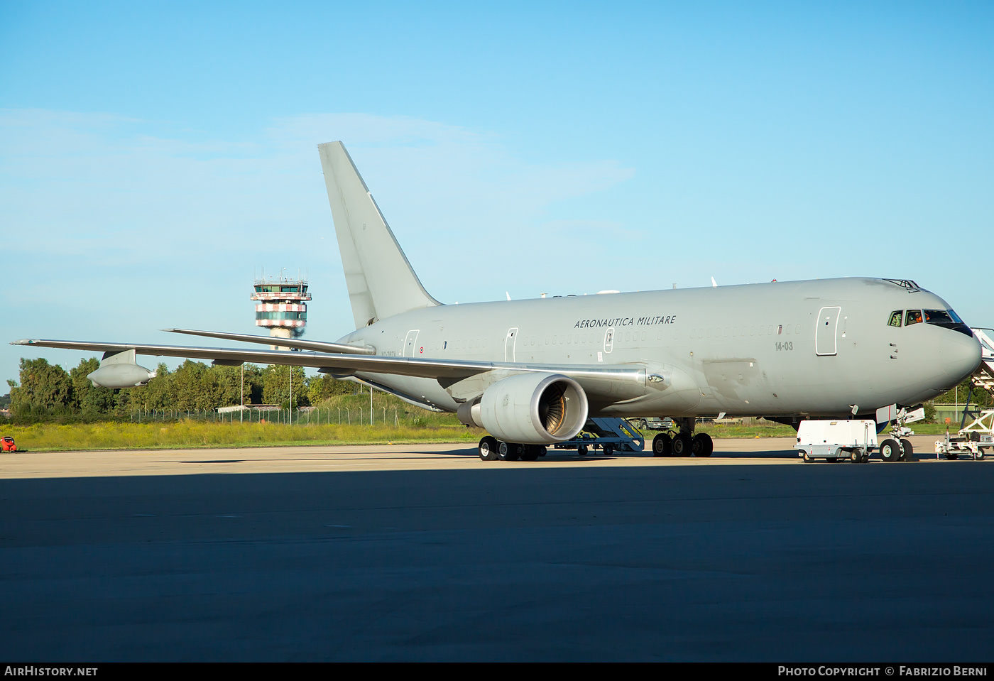 Aircraft Photo of MM62228 | Boeing KC-767A (767-2EY/ER) | Italy - Air Force | AirHistory.net #208882