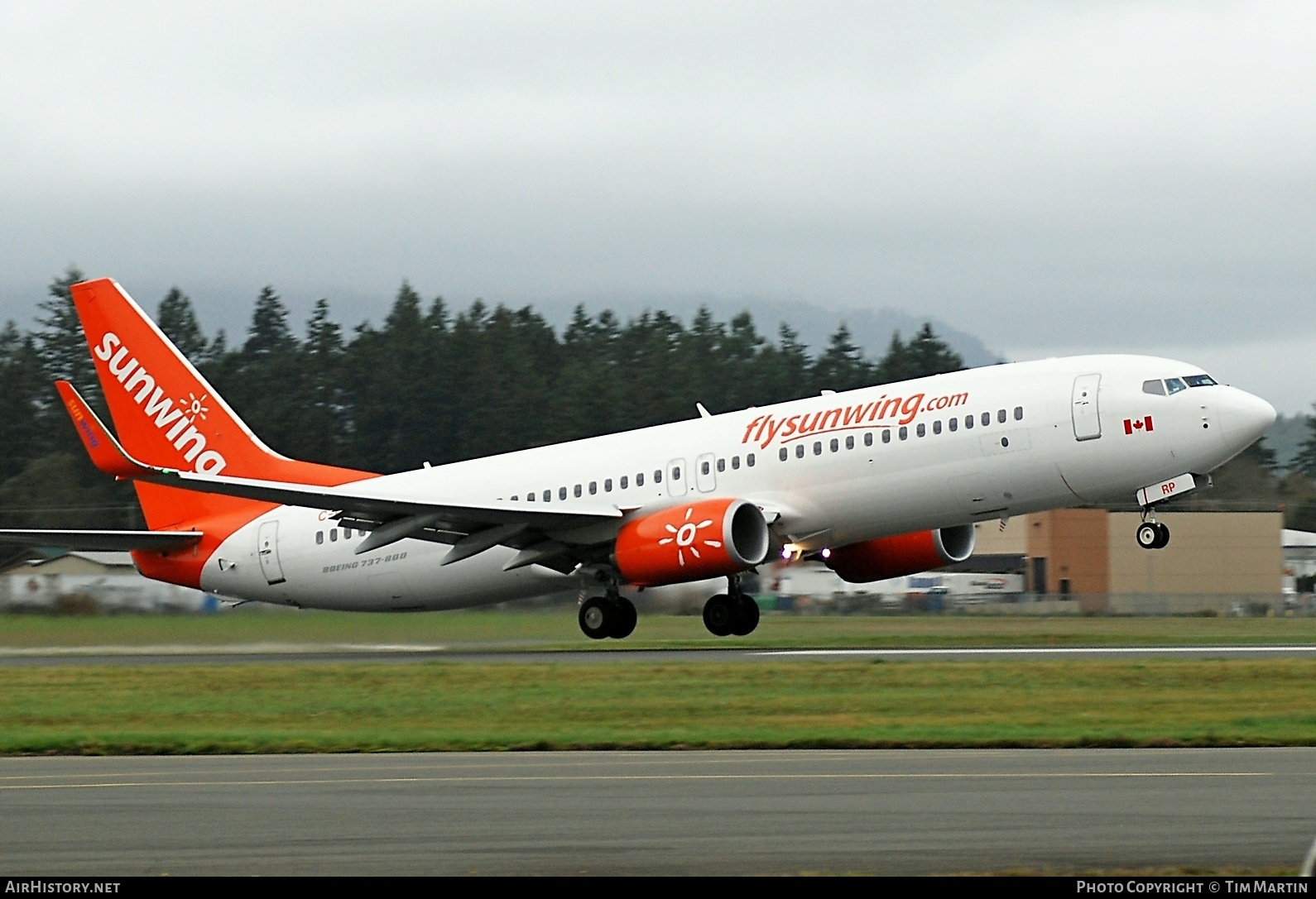 Aircraft Photo of C-FPRP | Boeing 737-8FH | Sunwing Airlines | AirHistory.net #208915