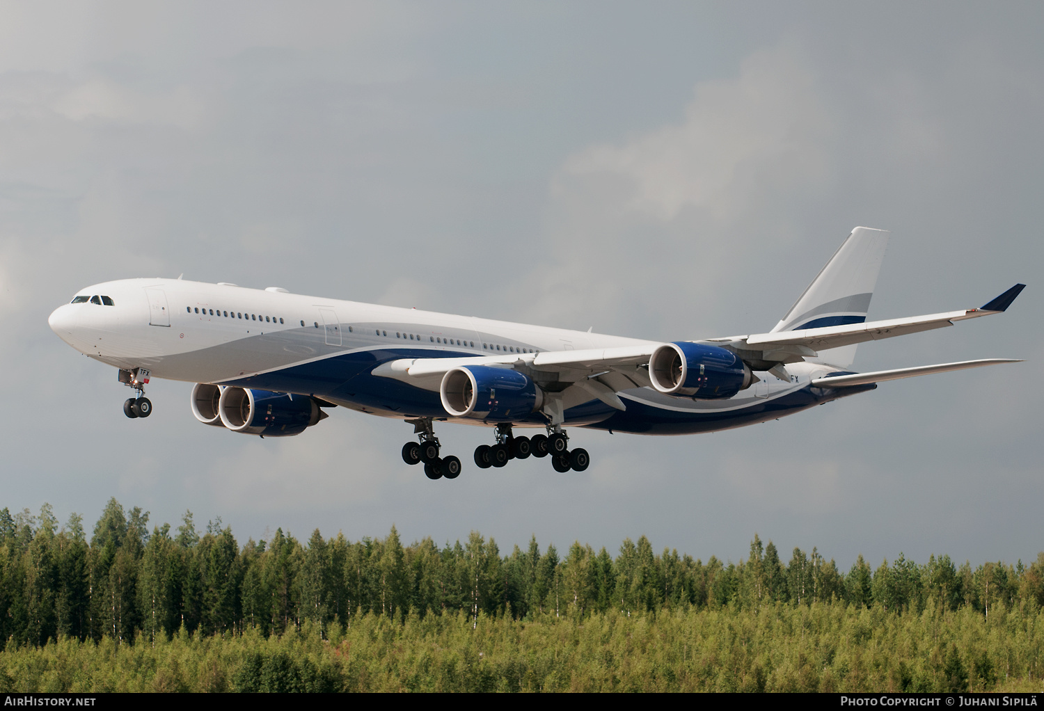 Aircraft Photo of CS-TFX | Airbus A340-542 | AirHistory.net #208965