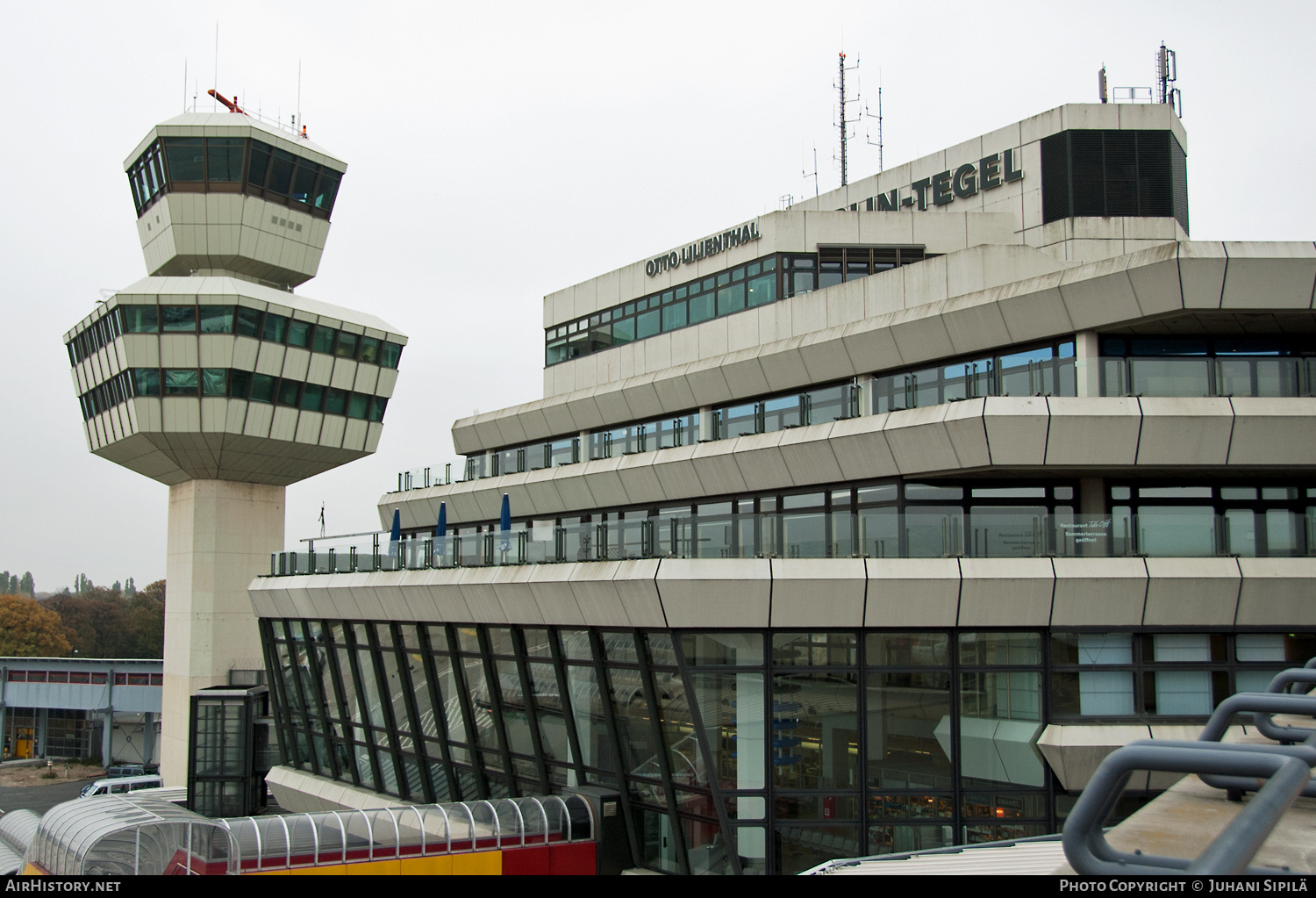 Airport photo of Berlin - Tegel (EDDT / TXL) (closed) in Germany | AirHistory.net #208992