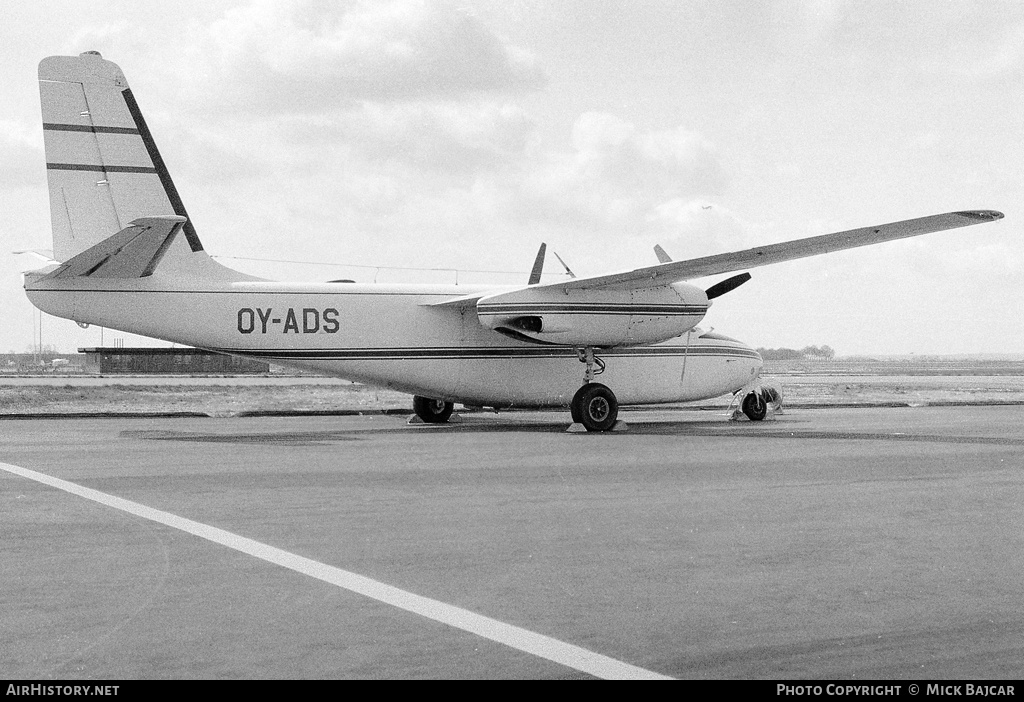 Aircraft Photo of OY-ADS | Aero 560E Commander | AirHistory.net #209081