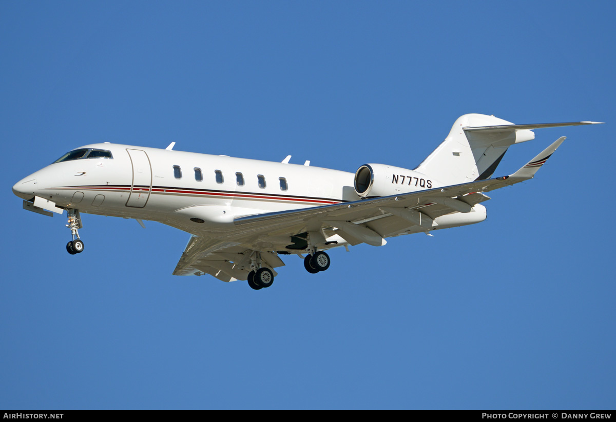 Aircraft Photo of N777QS | Bombardier Challenger 350 (BD-100-1A10) | AirHistory.net #209093