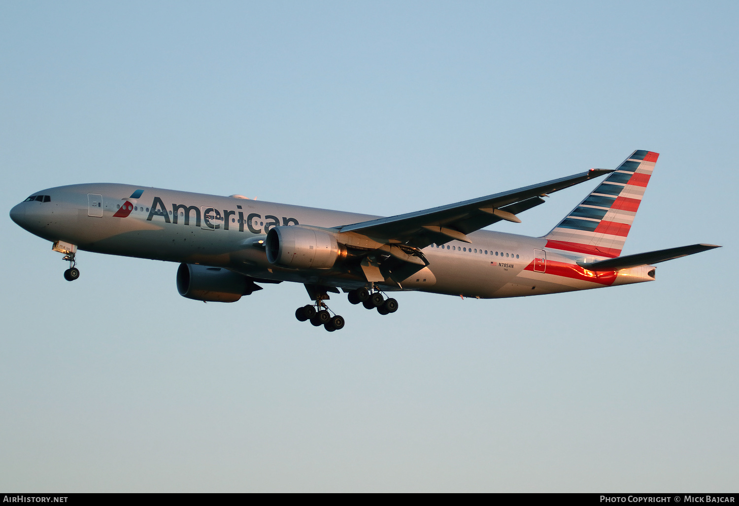 Aircraft Photo of N785AN | Boeing 777-223/ER | American Airlines | AirHistory.net #209129